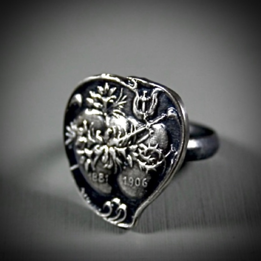 🚫 SOLD! Blood Milk Star Crossed Lovers Ring